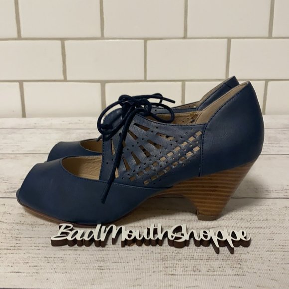 *Chelsea Crew Modcloth Peep Toe Kitten Heels Style Javitz in Navy Size 37 - Picture 5 of 10